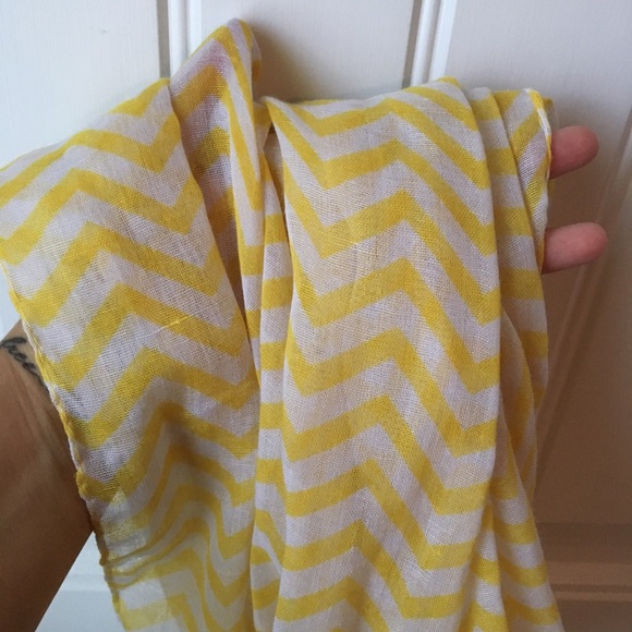 SOLD Infinity Scarf - Picture 3 of 3